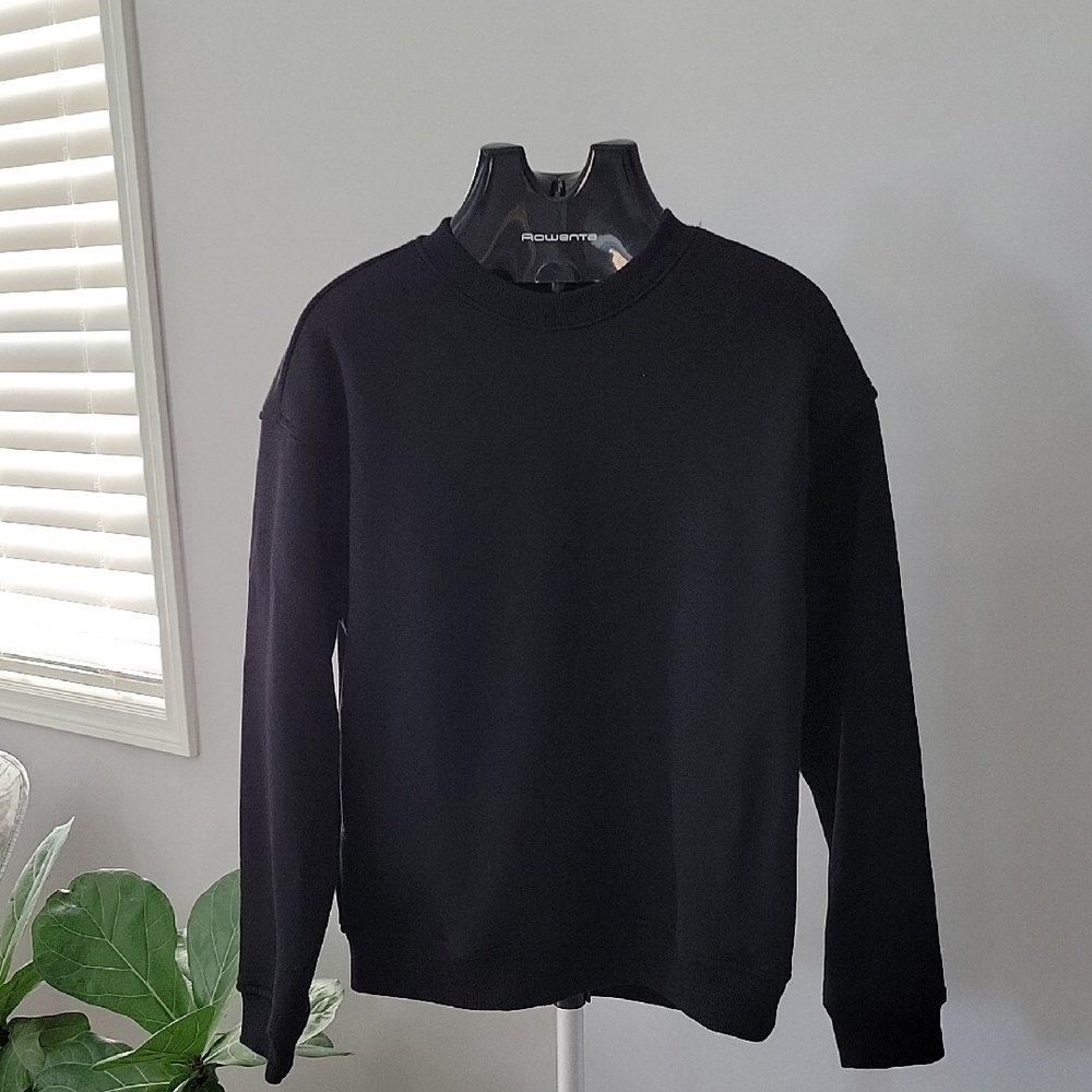 H&M Classic Black Men's Sweater, Long Sleeves, M Size